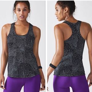 EC FABLETICS BLACK & WHITE RAZORBACK TANK TOP SZ. XS